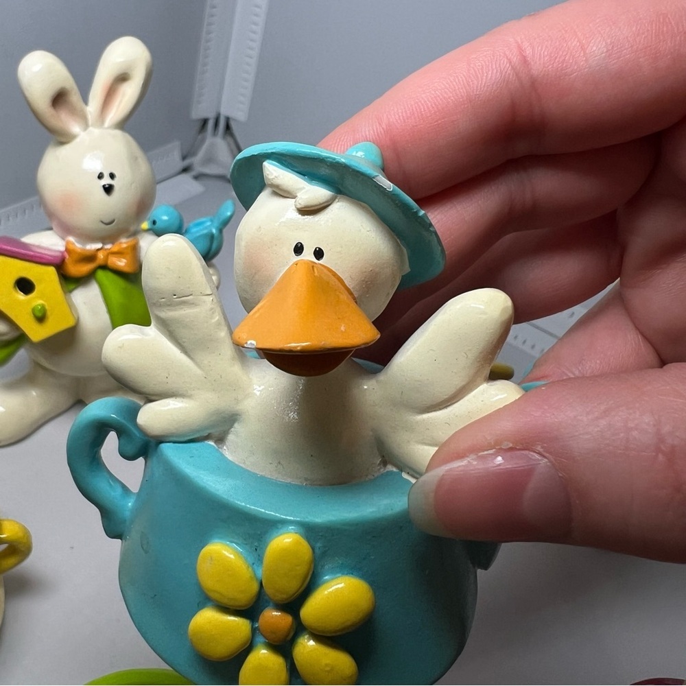 Glossy Easter Bunny Rabbit Resin Figurines Spring Table Decor Lot Of 8 - Picture 4 of 9